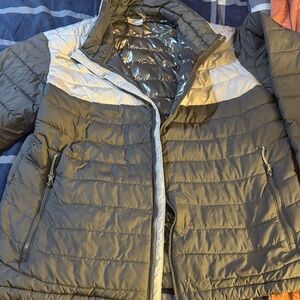 Columbia Men's Gray and White snowboard Jacket XL